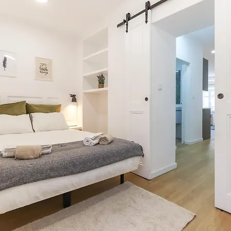 Vita Portucale ! Stylish Apartment Campo Ourique Lisbon Exterior photo